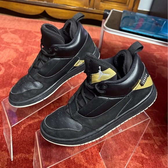 Big Boy's Nike JORDAN FADEAWAY (GS) - Picture 2 of 12